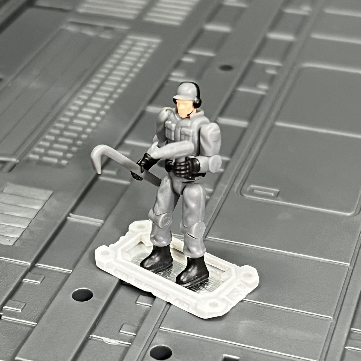 DIA3MM Diaclone Reboot Maintenance Crew Figure Set