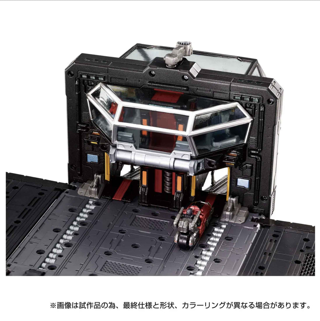 Takaratomy Diaclone Reboot TM-33 TACTICAL MOVER MOBILE FORT PANZER  TACTICAL GRANDER