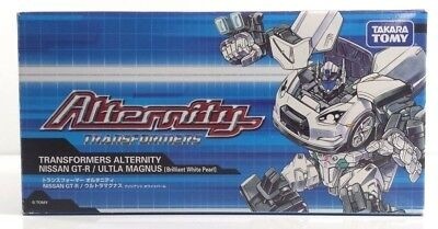 Takaratomy Transformers Alternity A-01U Nissan GT-R Ultra Magnus (Brilliant White Pearl)