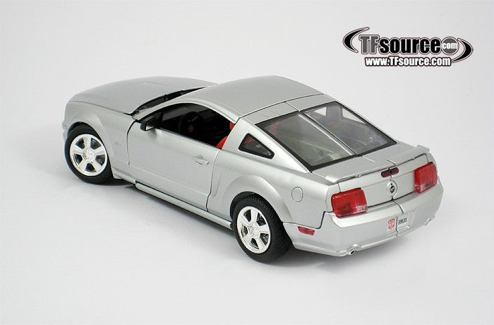 Takaratomy Transformers Binaltech BT-10 Grimlock feat. Ford Mustang GT
