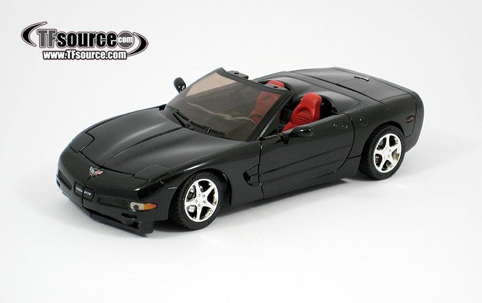 Takaratomy Transformers Binaltech BT-11 Ravage feat. Chevrolet Corvette Z06 Convertible
