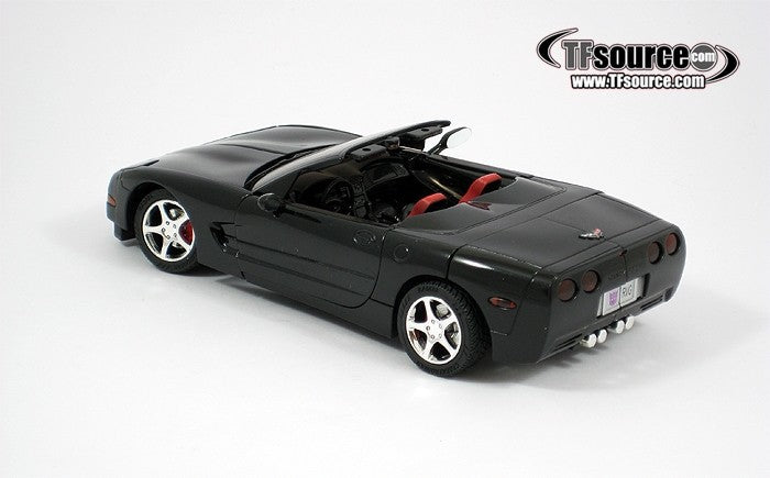 Takaratomy Transformers Binaltech BT-11 Ravage feat. Chevrolet Corvette Z06 Convertible