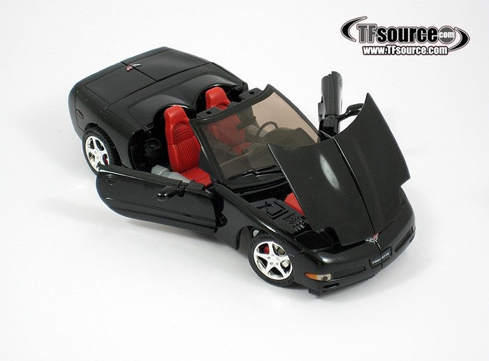 Takaratomy Transformers Binaltech BT-11 Ravage feat. Chevrolet Corvette Z06 Convertible