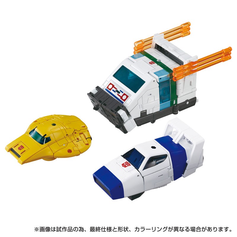 Takaratomy Transformers Dramatic Capture Series Cybertron Chase