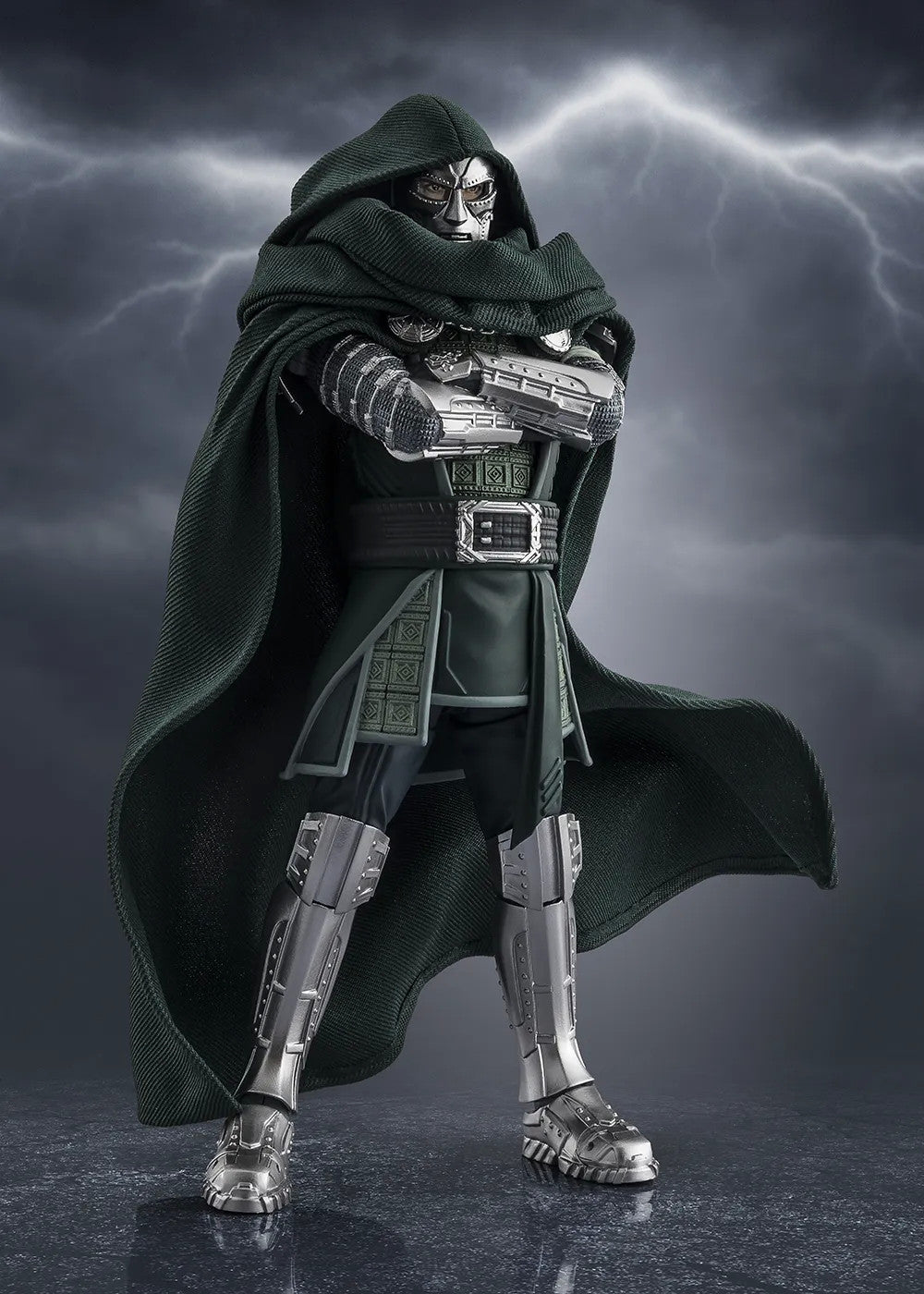 Bandai S.H.Figuarts Avengers Doomsday Doctor Doom