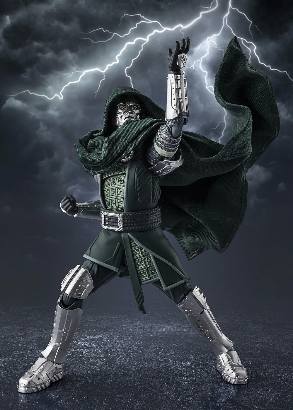 Bandai S.H.Figuarts Avengers Doomsday Doctor Doom
