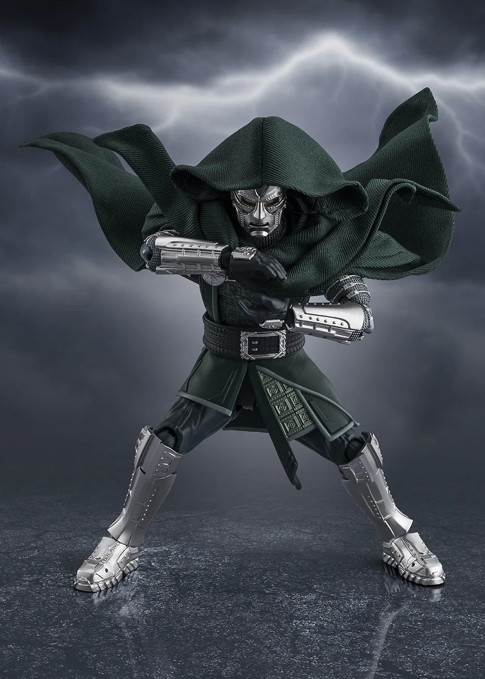 Bandai S.H.Figuarts Avengers Doomsday Doctor Doom