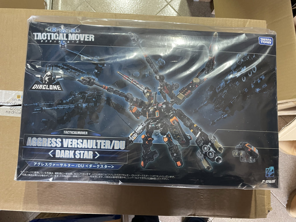 Takaratomy Diaclone Reboot TM-38 TACTICAL MOVER AGGRESS VERSAULTER/DU DARK STAR (BOX C7)